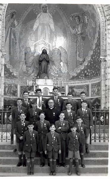 scotus lourdes 1001.jpg - From the back; P. Doherty, L DeMarco, B D'Agostino, E Stone, F Strathie, A Lewson, J Shaw, Br Russell, J Du???, W Gillon R Devlin, G Minchello, J Barrett, A Lonie F Malcolm, J Neville, R Rowley